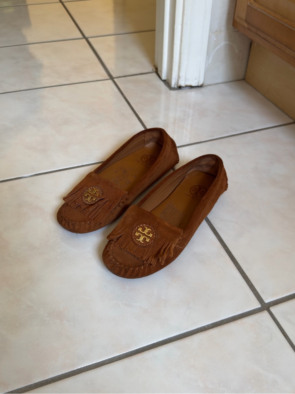 Tory Burch Chestnut Suede Fringe Moccasins Size 5.5
